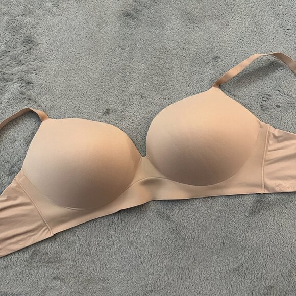 Victoria's Secret Incredible Padded No Wire Bra Women's 40D Tan Beige - Picture 2 of 4